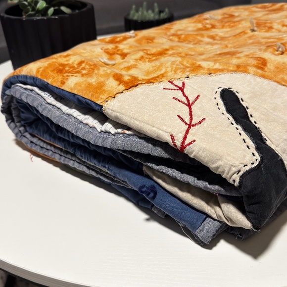 Vintage Soft Handmade Double Sided Boys Baseball Themed Quilt/Blanket - Picture 10 of 13